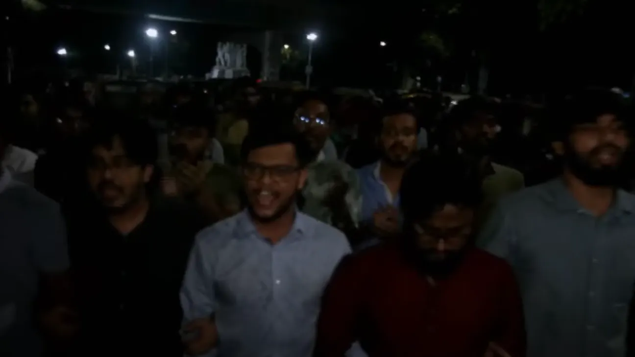 Crude Bomb Detonates Near Raju Memorial at DU, No Injuries Reported