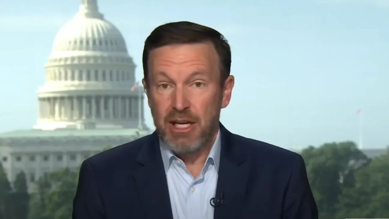 Sen. Chris Murphy Accuses Trump Administration of Violating Immigration Law