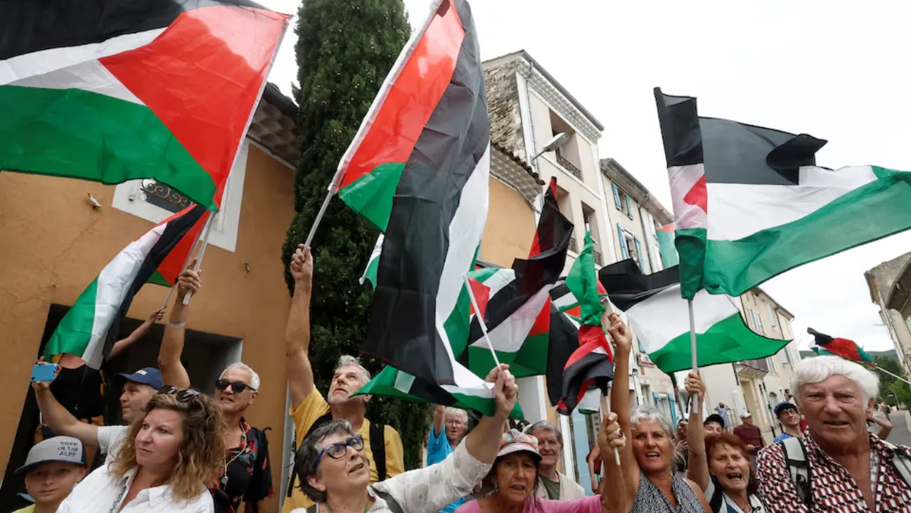 Pro-Palestinian Protesters Stage Demonstration as Tour de France Passes Through Dieulefit
