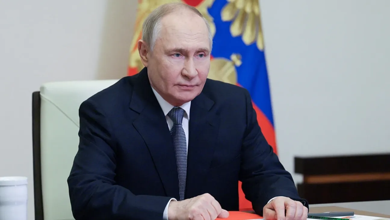 Putin Declares Russian Language National Heritage in Sweeping New Decree
