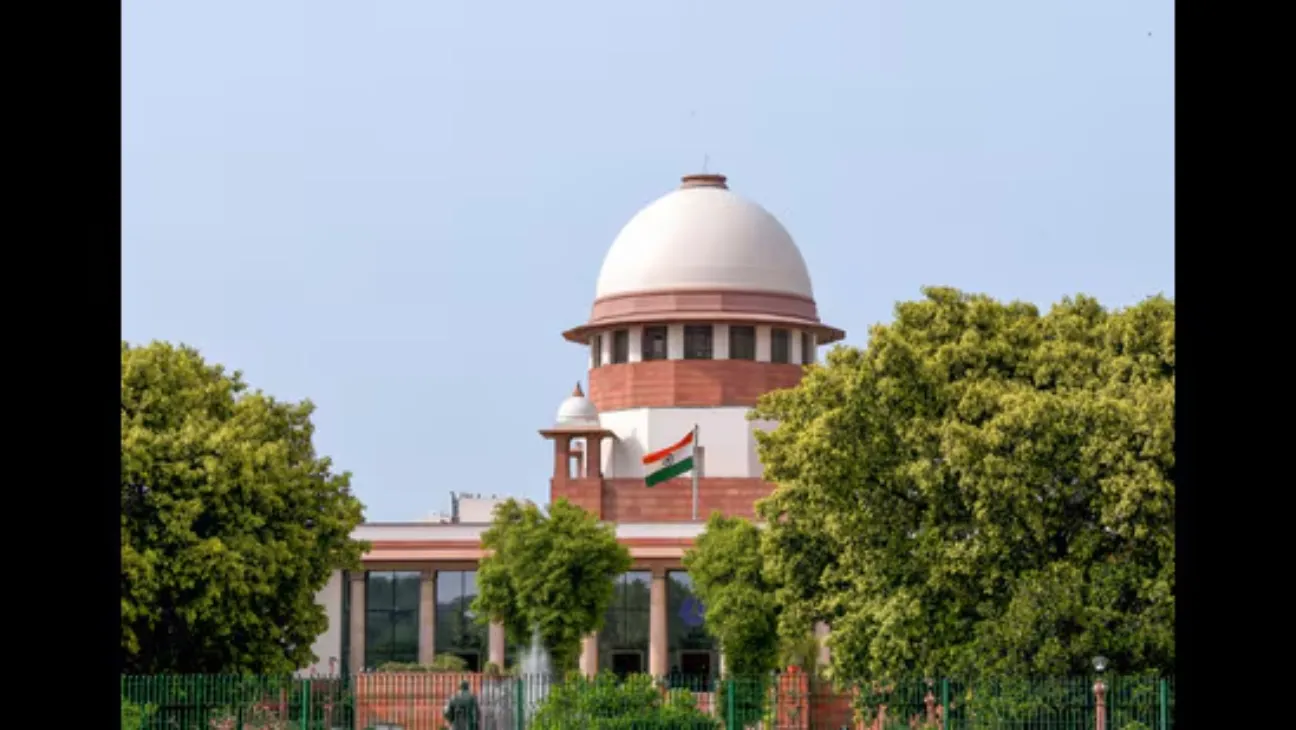 Supreme Court Asks Madhya Pradesh to Clarify Sedition Stay Impact in Safdar Nagori Case