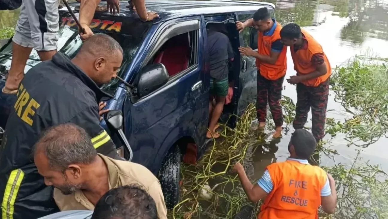 Driver Faces Case After Noakhali Microbus Crash Kills Seven From Same Family