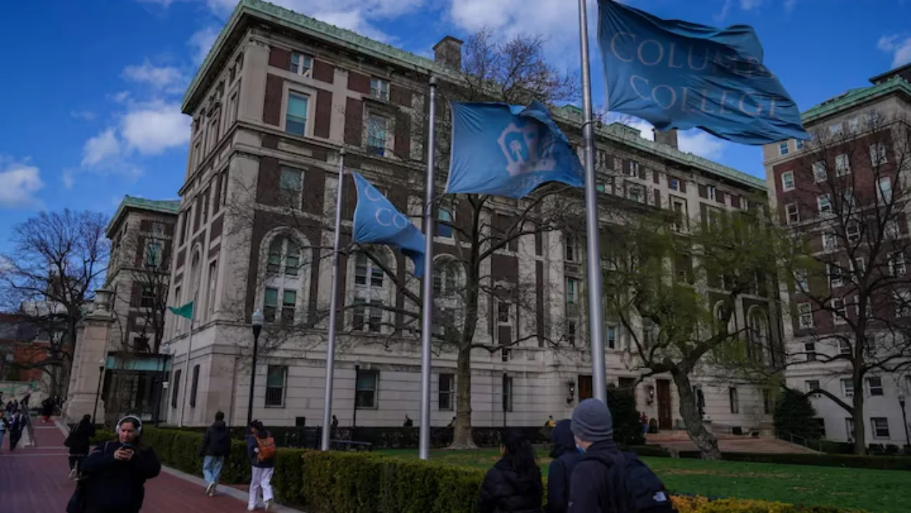 Trump Orders Universities to Collect Admissions Data Amid Scrutiny Over Race-Based Policies